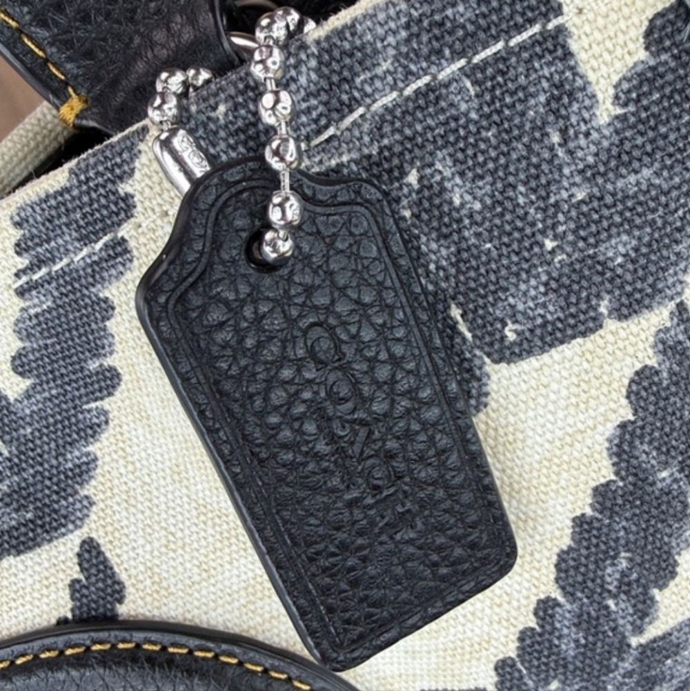 COACH - Dempsey Tote 22 WithHoundstooth Print And Patch - Picture 2 of 15